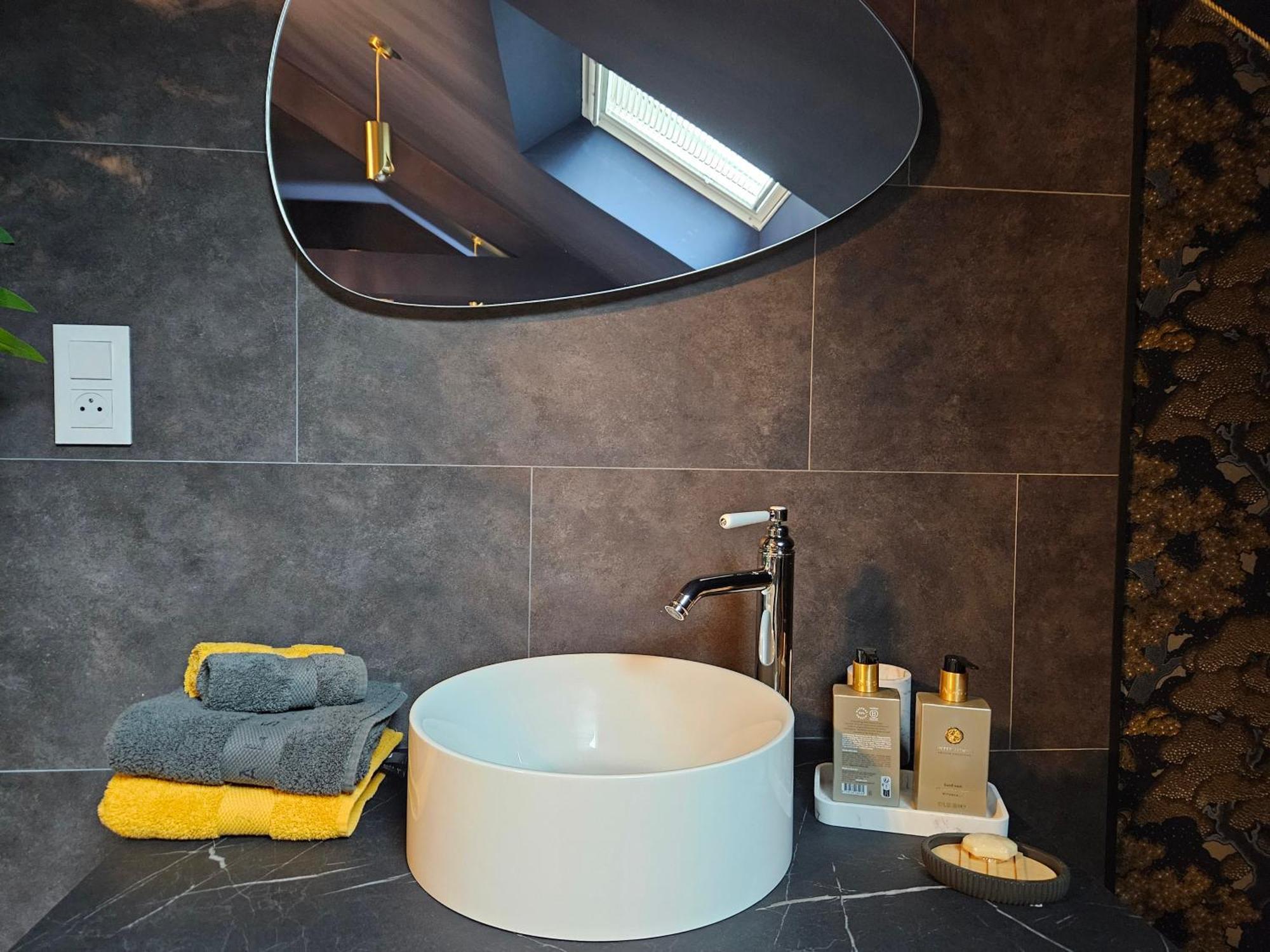 L'Alcove De Ide Hotel Bouillon Bagian luar foto